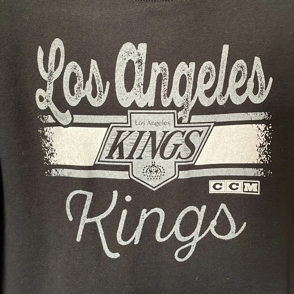 NWOT Women’s Los Angeles Kings Pullover Hoodie - Picture 4 of 5